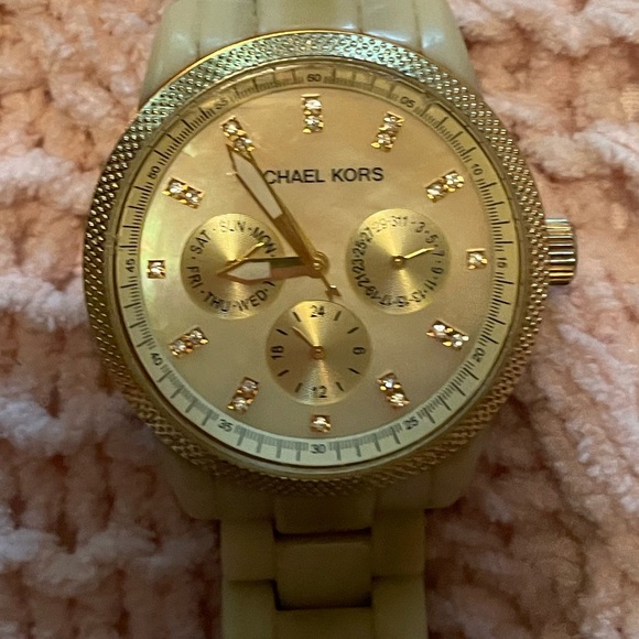 Michael Kors Watch - NEW battery - Picture 12 of 12